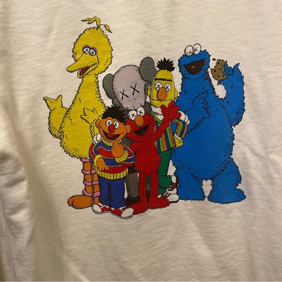 Kaws collaboration  Excellent condition Kaws x Sesame Streets x Uniqlo - Picture 4 of 5